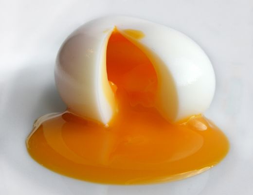 Az Pişmiş Yumurta